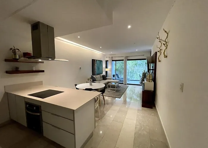 5th Avenue Quiet Luxury With Jacuzzi Beachfront * Playa del Carmen